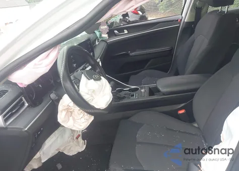 2021 Kia K5 Lx z USA, uszkodzony, nr VIN 5XXG24J24MG010793